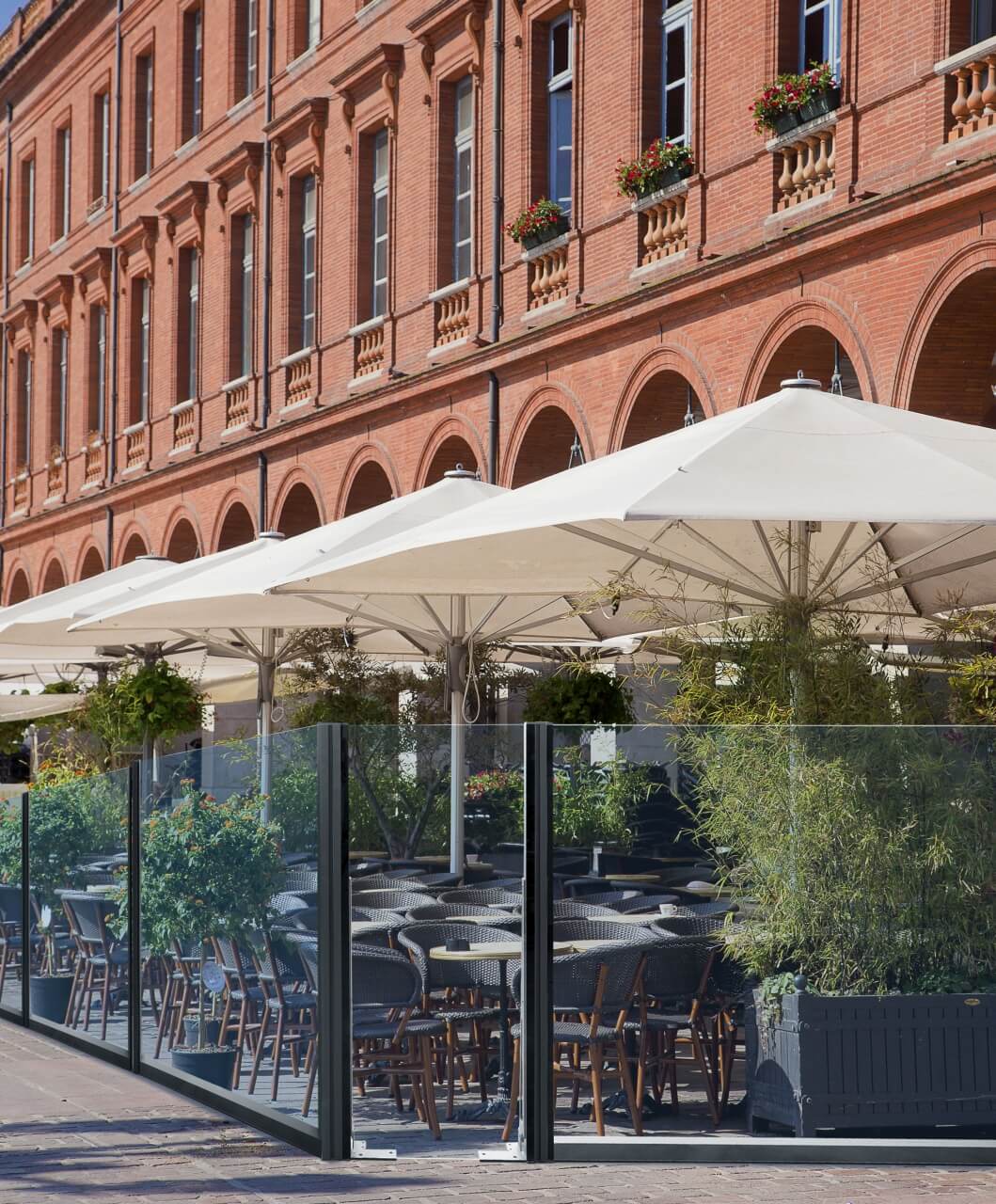 Paravent e-terrasses transparent verre pour restaurant, bars, hôtels